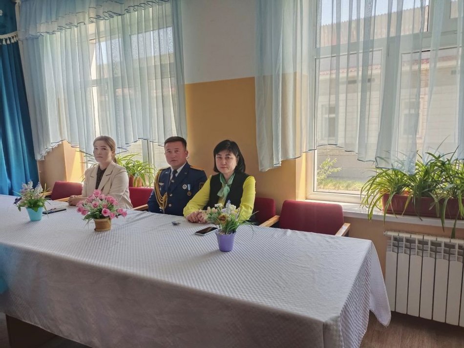 7 МАМЫР ОТАН ҚОРҒАУШЫЛАР КҮНІ және 9 МАМЫР ЖЕҢІС КҮНІНЕ арналған мерекелік іс-шара өткізілді.